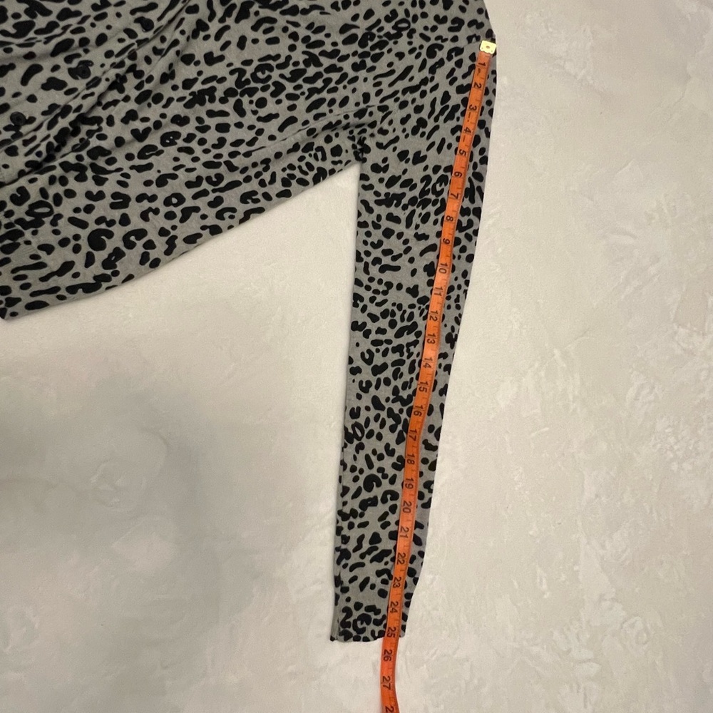 Gray Animal Print Sweater - Picture 7 of 8